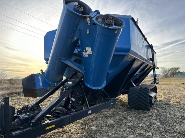 Image of Kinze 1500 equipment image 1