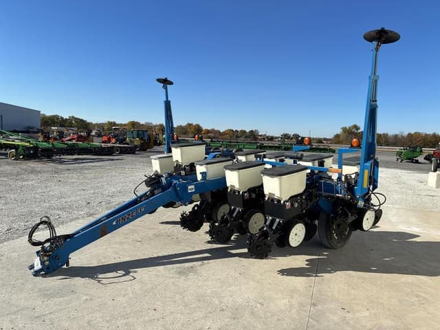 Image of Kinze 3000 equipment image 3