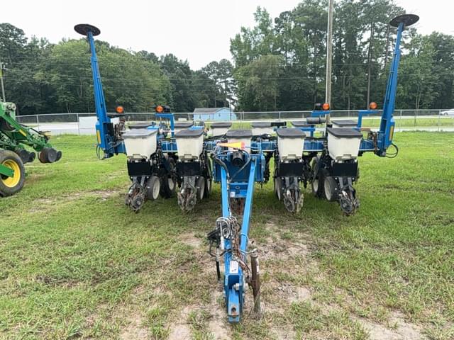 Image of Kinze 3000 equipment image 2