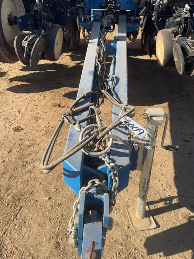 Image of Kinze 3200 equipment image 2