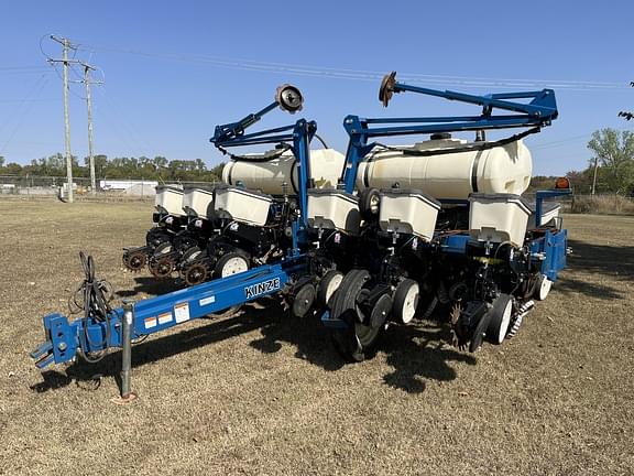 Image of Kinze 3200 Primary image