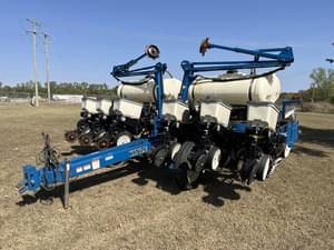 2014 Kinze 3200 Image