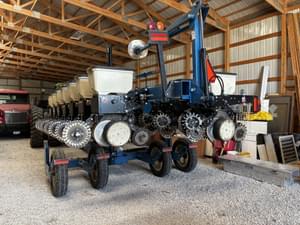2014 Kinze 3500 Image