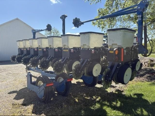 Image of Kinze 3500 equipment image 2