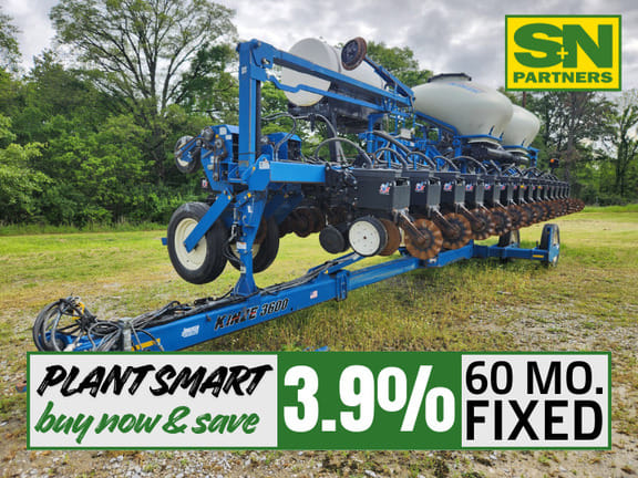 2014 Kinze 3600 Equipment Image0