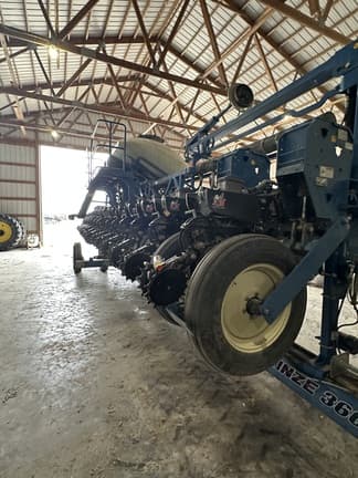 Image of Kinze 3600 equipment image 1