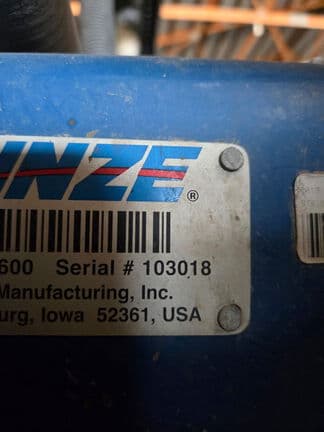 Image of Kinze 3600 equipment image 2