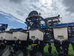 2014 Kinze 3600 Image