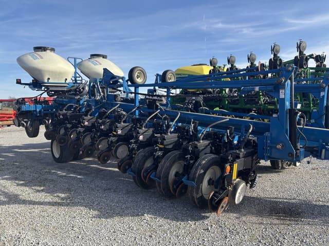 Image of Kinze 3800ASD equipment image 1