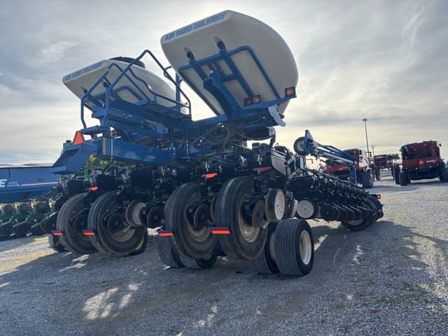 Image of Kinze 3800ASD equipment image 2