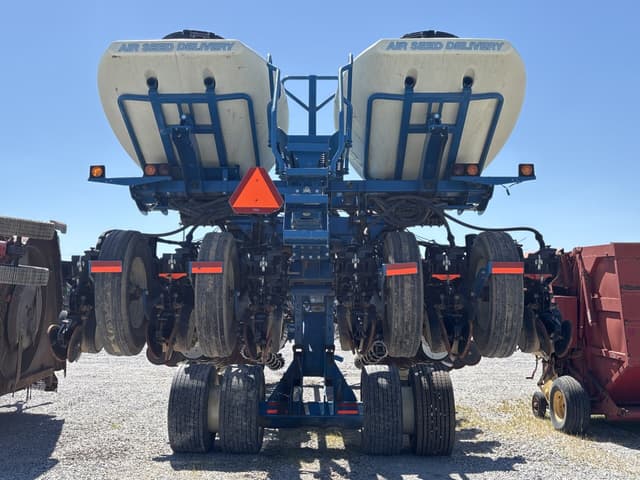 Image of Kinze 3800ASD equipment image 3