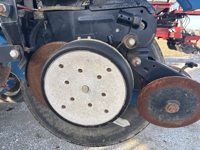 Image of Kinze 3800ASD equipment image 1