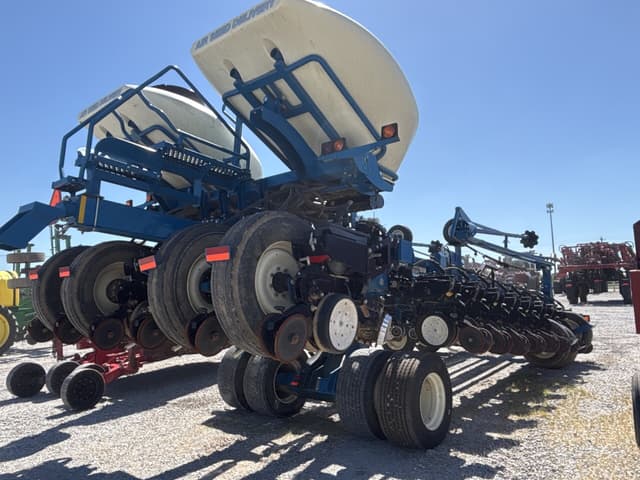 Image of Kinze 3800ASD equipment image 2