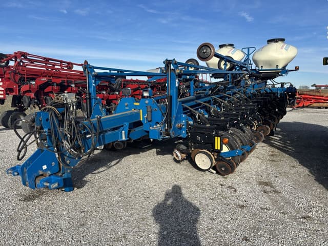 Image of Kinze 3800ASD equipment image 4