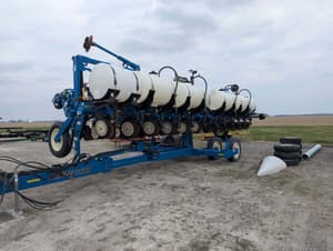 2014 Kinze 3600 Image