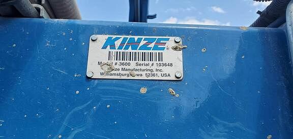 Image of Kinze 3600 equipment image 1