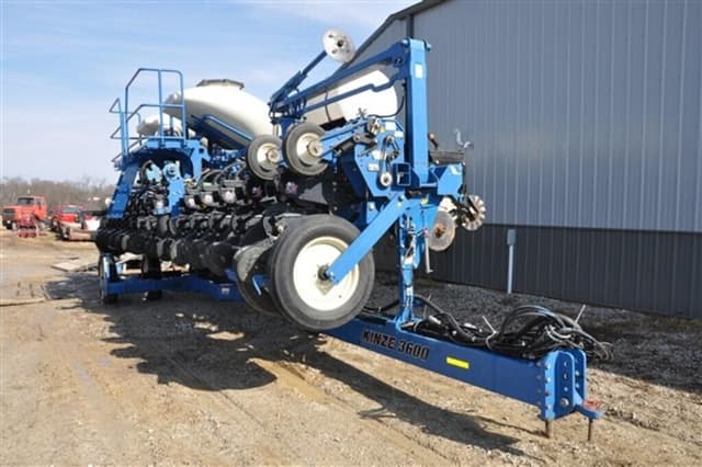 Image of Kinze 3600ASD equipment image 2
