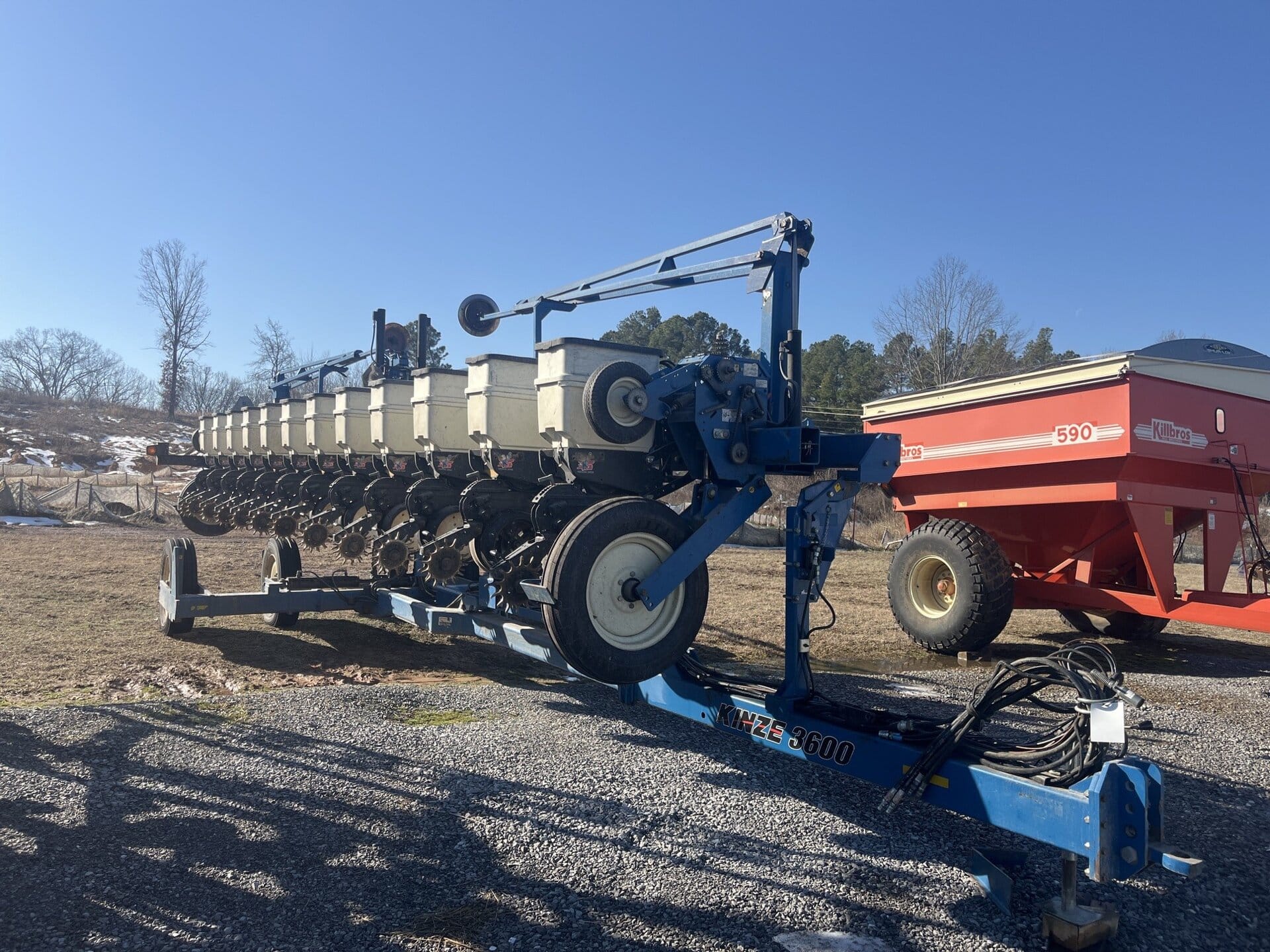 2014 Kinze 3600 Equipment Image0