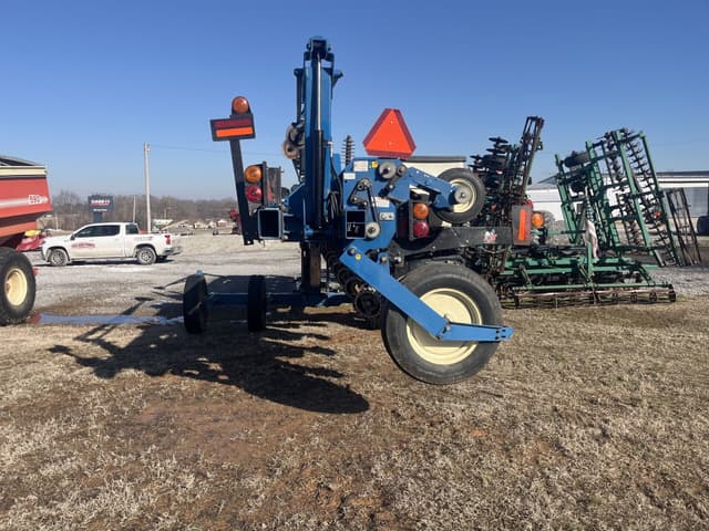 Image of Kinze 3600 equipment image 3