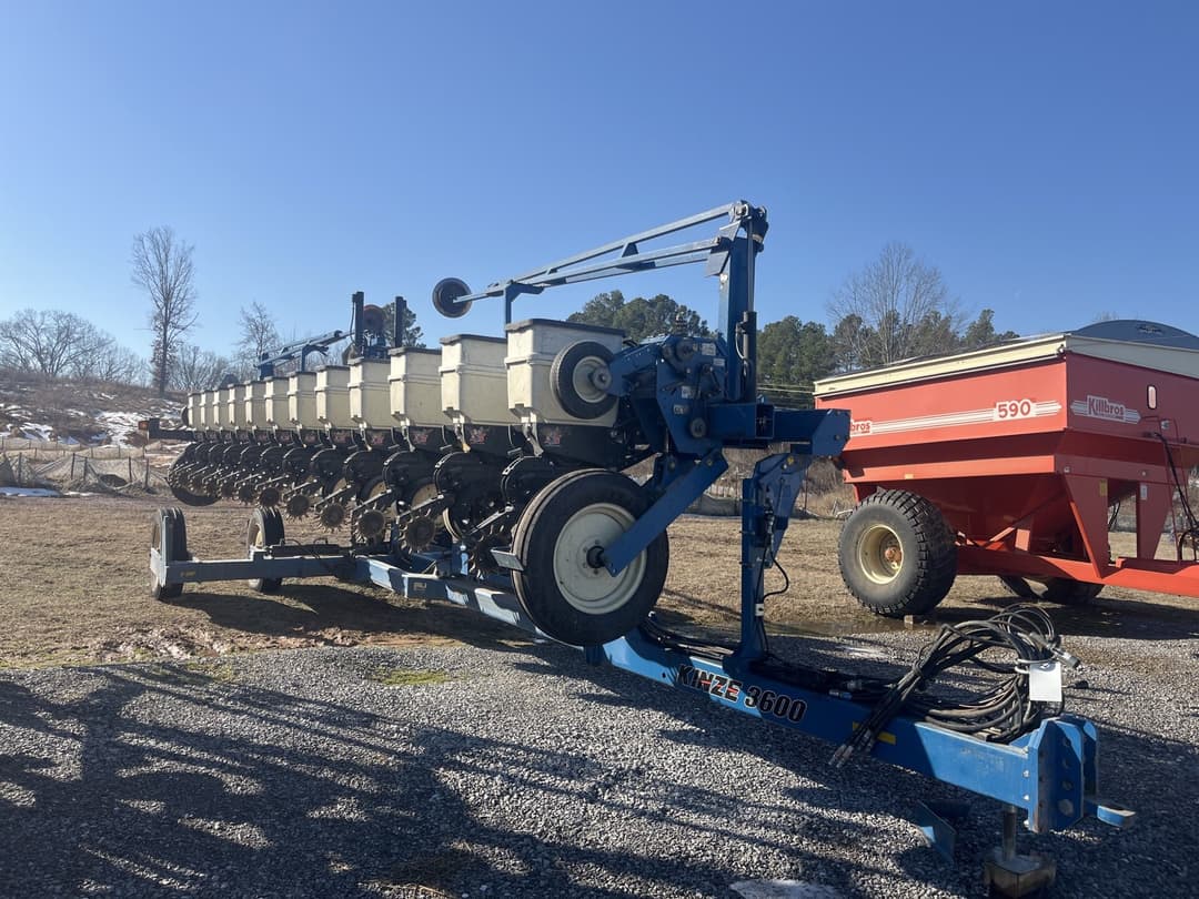 Image of Kinze 3600 Primary image
