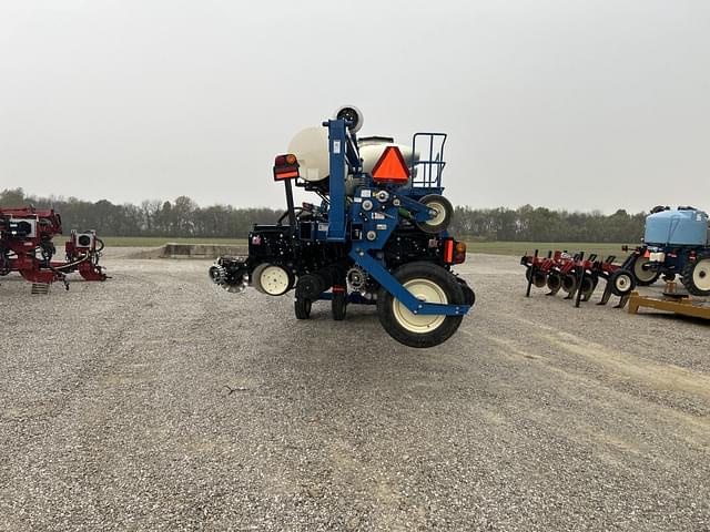 Image of Kinze 3600ASD equipment image 3