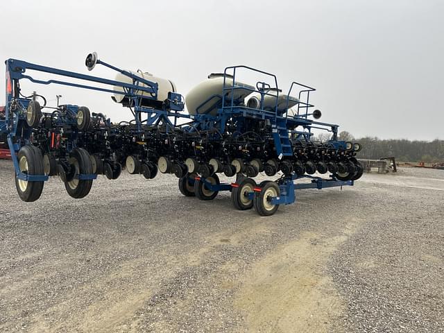 Image of Kinze 3600ASD equipment image 2