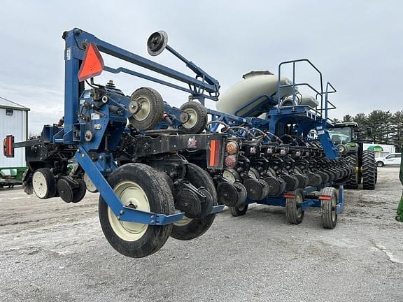 Image of Kinze 3600ASD equipment image 3