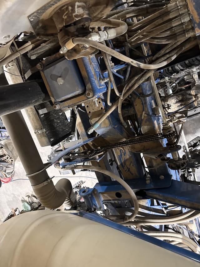 Image of Kinze 3660 equipment image 4