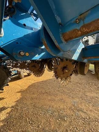 Image of Kinze 3660 equipment image 1