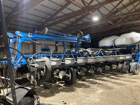 Main image Kinze 4900