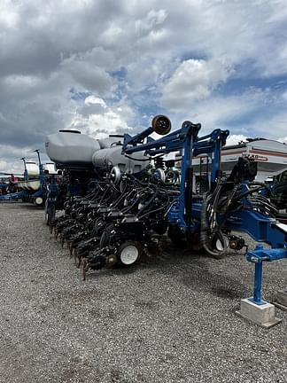 2014 Kinze 4900 Equipment Image0