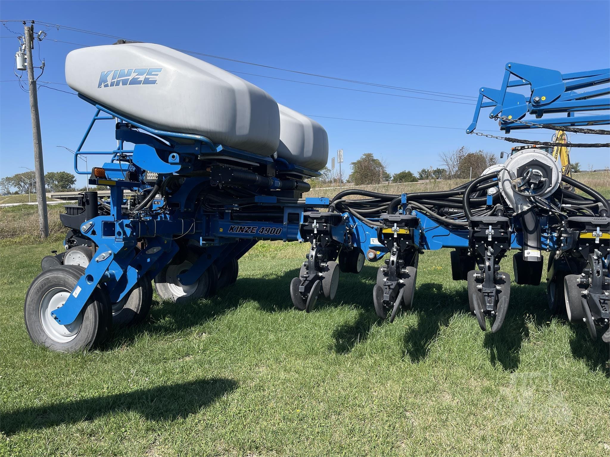 Main image Kinze 4900