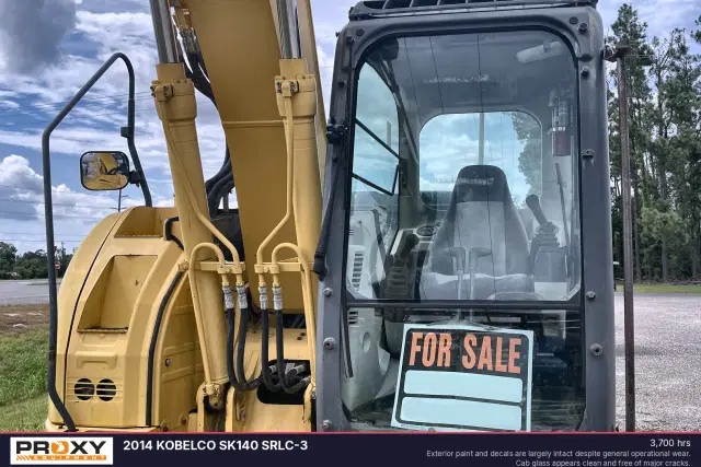 Image of Kobelco SK140SRLC-3 equipment image 2