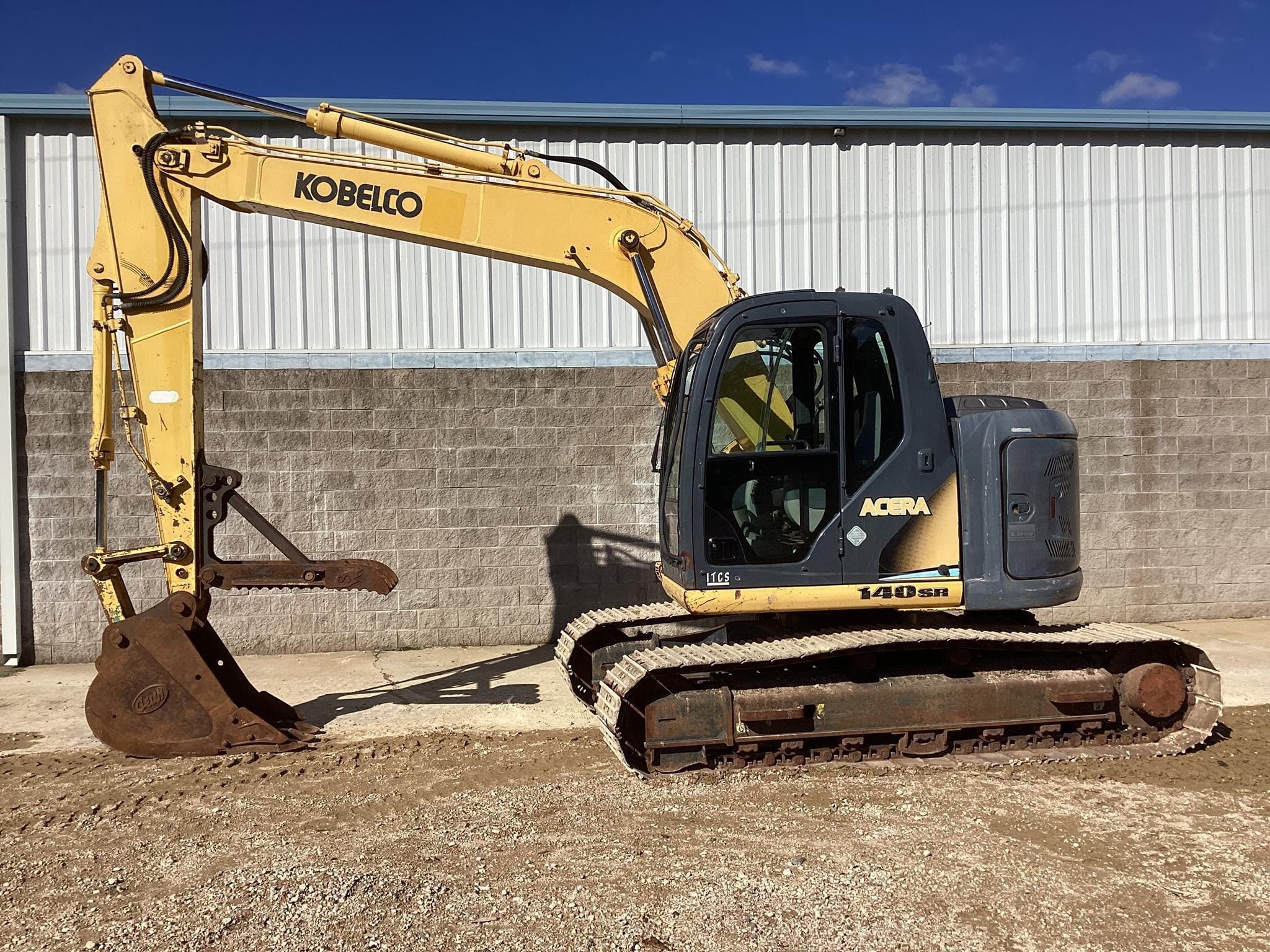 2014 Kobelco SK140SRLC Equipment Image0