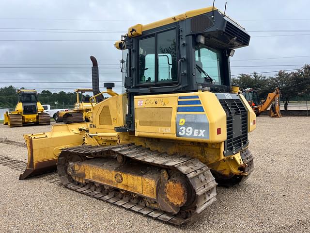 Image of Komatsu D39EX-23 equipment image 2