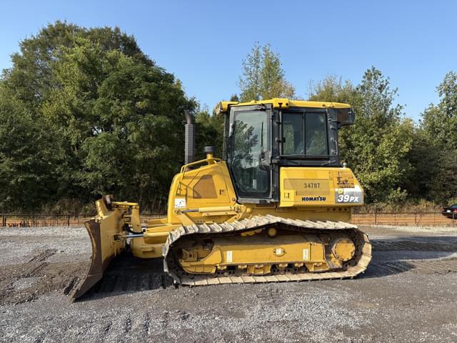 Image of Komatsu D39PX-23 equipment image 1