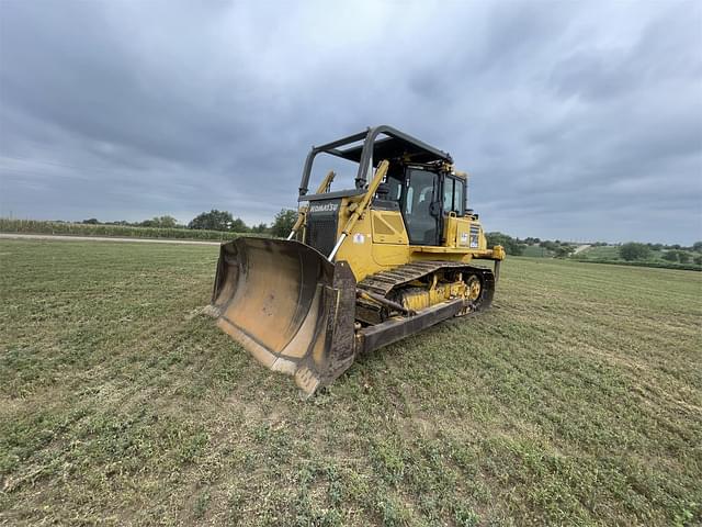 Image of Komatsu D65EX--17 equipment image 3