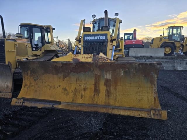 Image of Komatsu D65WX-17 equipment image 1