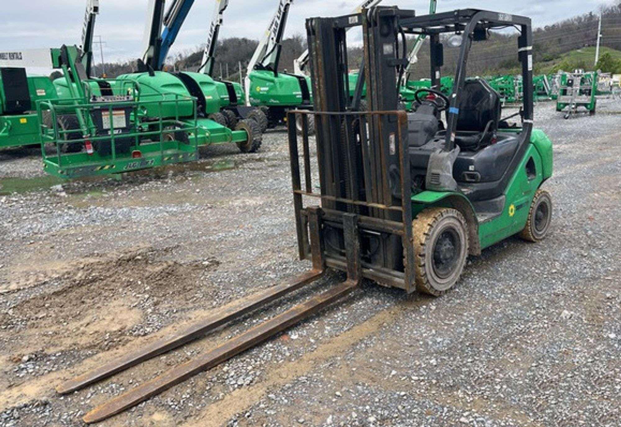 Main image Komatsu FG25T-16