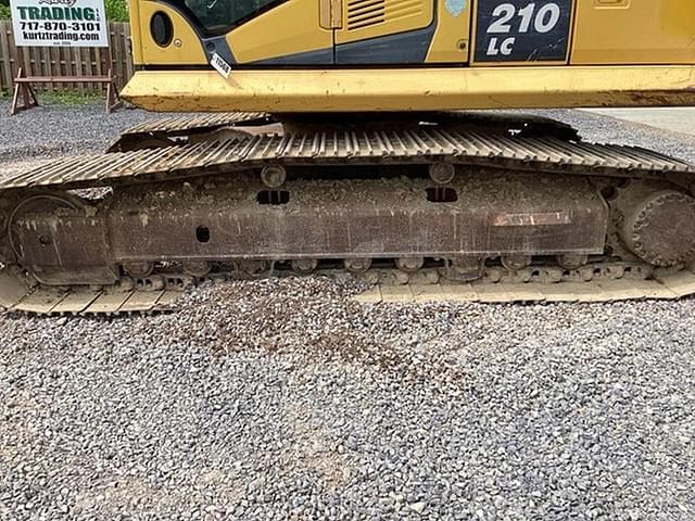 Image of Komatsu PC210LC-10 equipment image 1