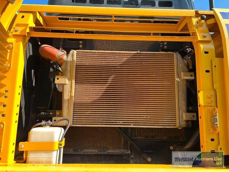 Main image Komatsu PC360LC 38