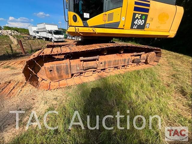 Image of Komatsu PC490LC-11 equipment image 3