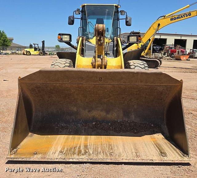 Image of Komatsu WA320-7 equipment image 1