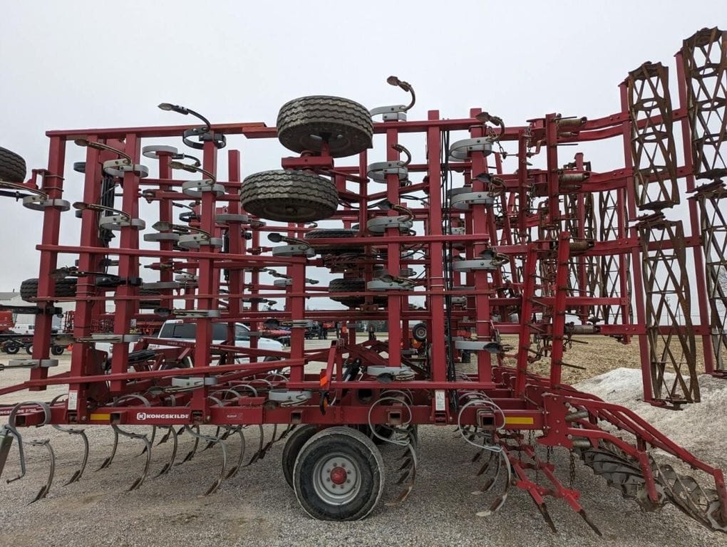 Main image Kongskilde 8200