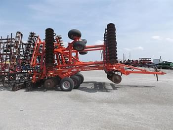 2014 Kuhn Krause Excelerator 8000 Equipment Image0