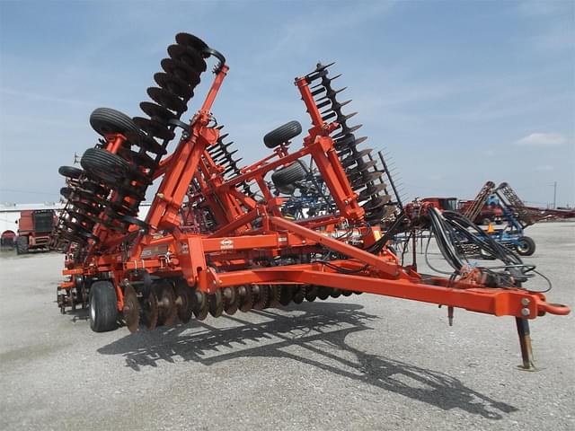 Image of Kuhn Krause Excelerator 8000 equipment image 1