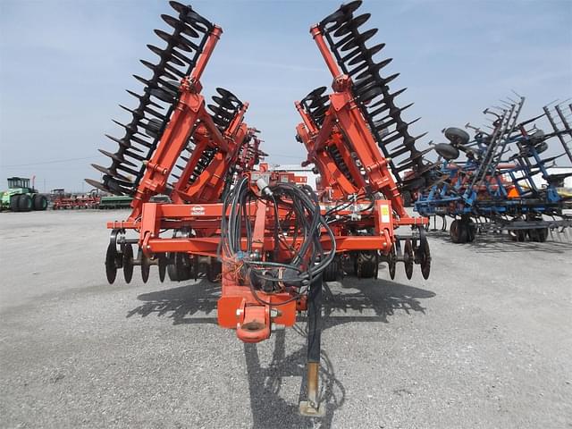 Image of Kuhn Krause Excelerator 8000 equipment image 2