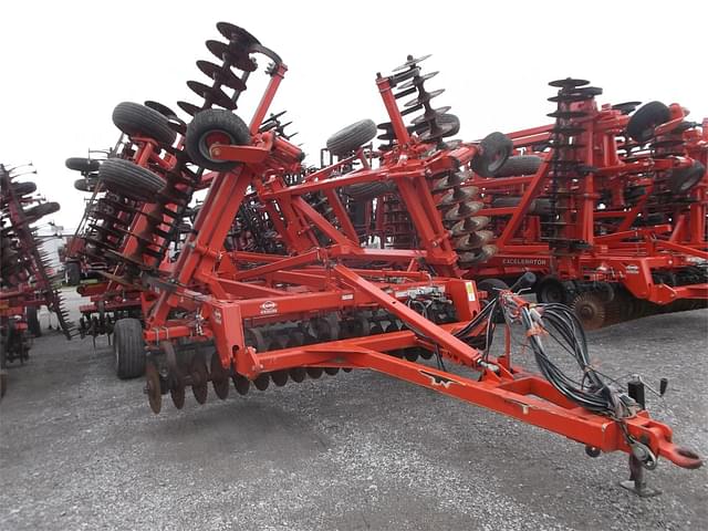 Image of Kuhn Krause Excelerator 8000 equipment image 2