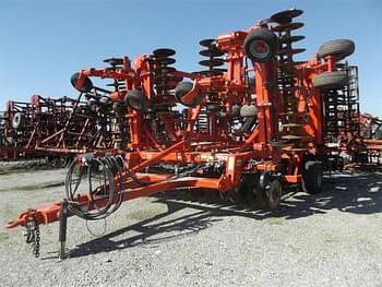 2014 Kuhn Krause Excelerator 8000 Equipment Image0