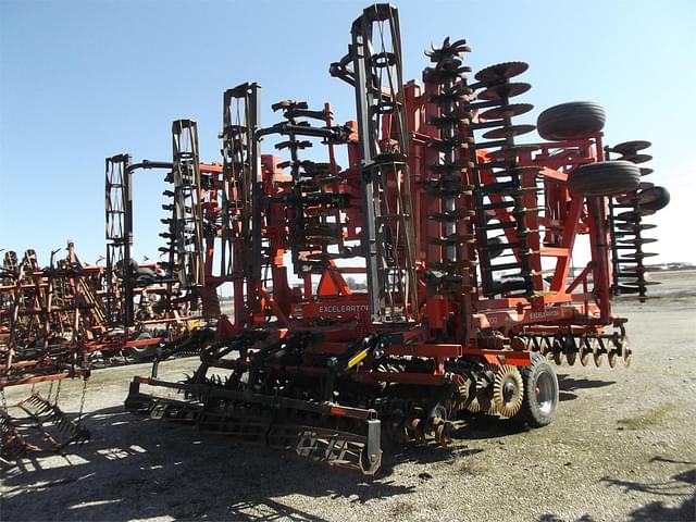 Image of Kuhn Krause Excelerator 8000 equipment image 3